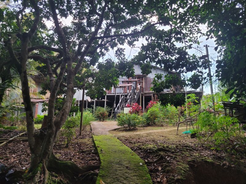 File:Longhouse.jpg